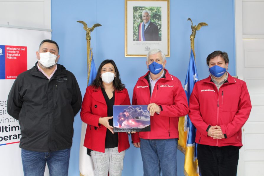 SERNAGEOMIN instalará sensores de monitoreo en el volcán Burney ubicado en la provincia de Última Esperanza