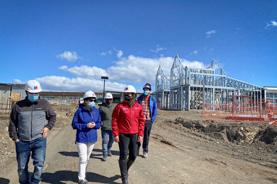 Delegada Presidencial Ericka Farías realiza visita a proyectos habitacionales en construcción en Natales