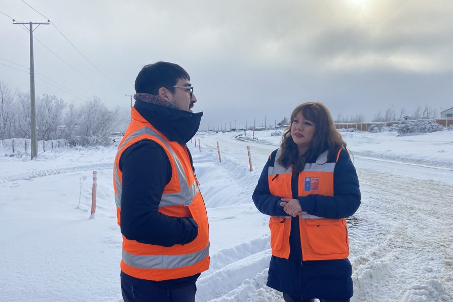 Delegada provincial Romina Álvarez junto a Vialidad inspeccionaron estado de rutas tras contingencia climática en Última Esperanza