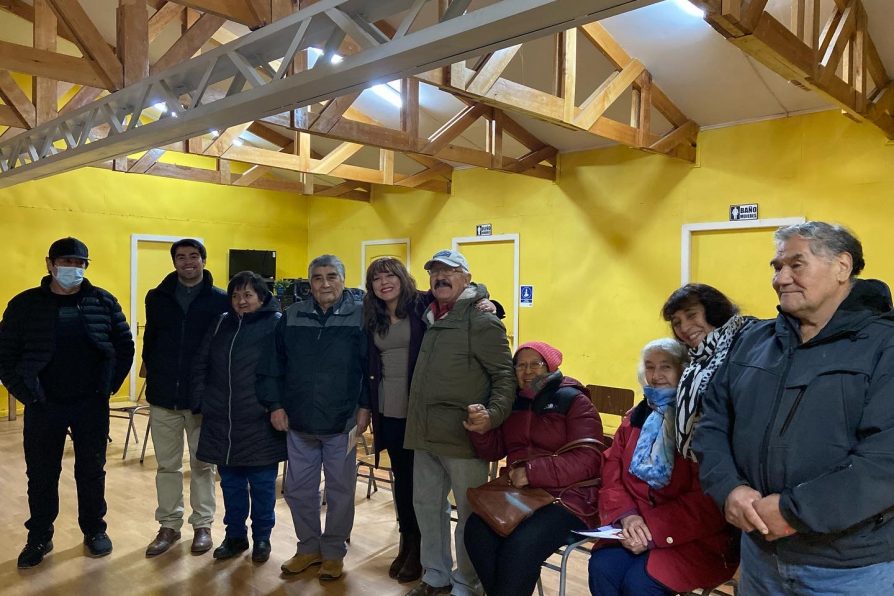 Delegada Provincial Romina Álvarez Alarcón se reúne con Junta de Vecinos N°8 de Puerto Natales
