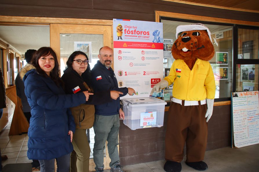 En el Parque Nacional Torres del Paine se realizó presentación de nueva plataforma pasesparques.cl y lanzamiento de campaña “Deja tus fósforos en casa”