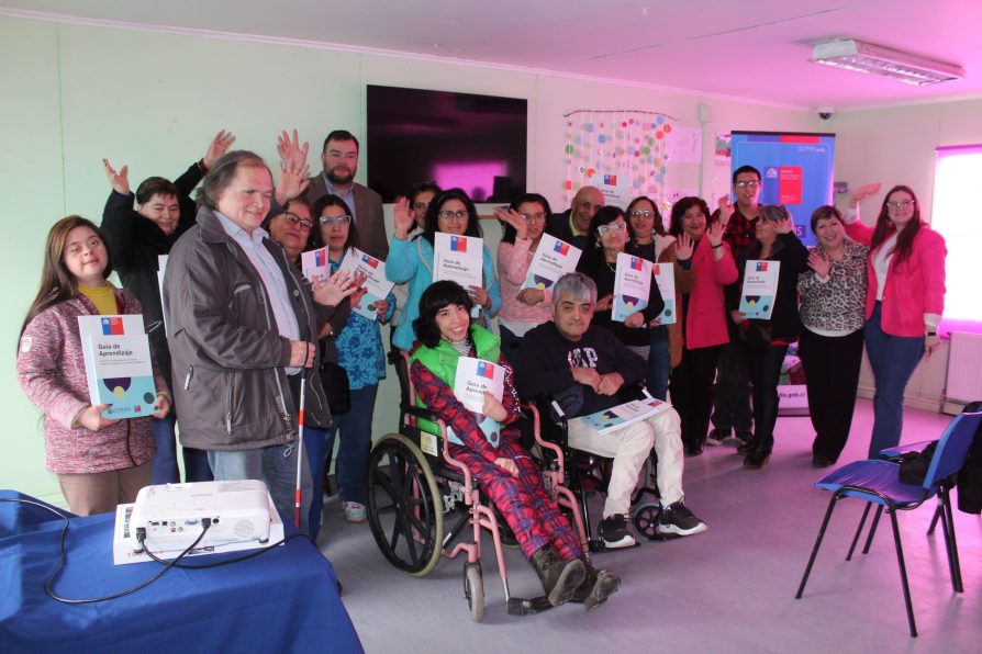 GOBIERNO LANZA ESCUELA DE GESTIÓN SOCIAL Y TERRITORIAL DE SENADIS EN PUERTO NATALES