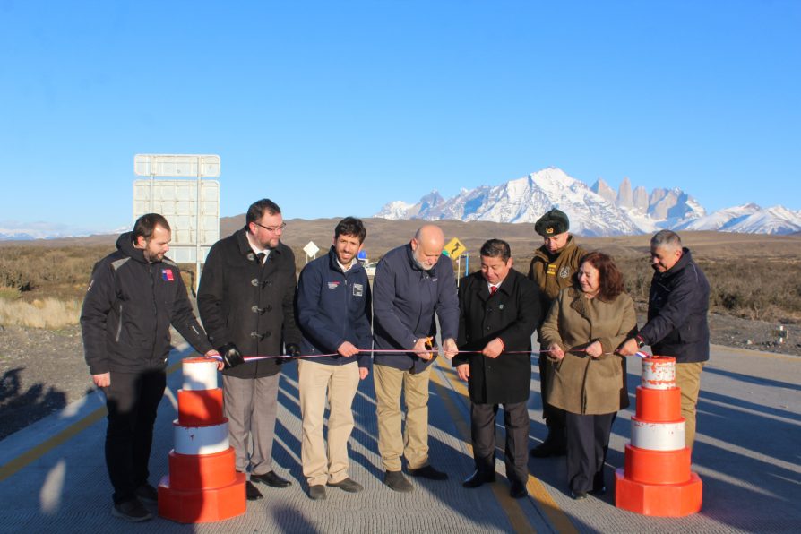 GOBIERNO INAUGURA NUEVAS OBRAS DE CONECTIVIDAD Y SEGURIDAD EN TORRES DEL PAINE: RUTA Y-150 Y PUNTO DE POSADA EN CERRO CASTILLO
