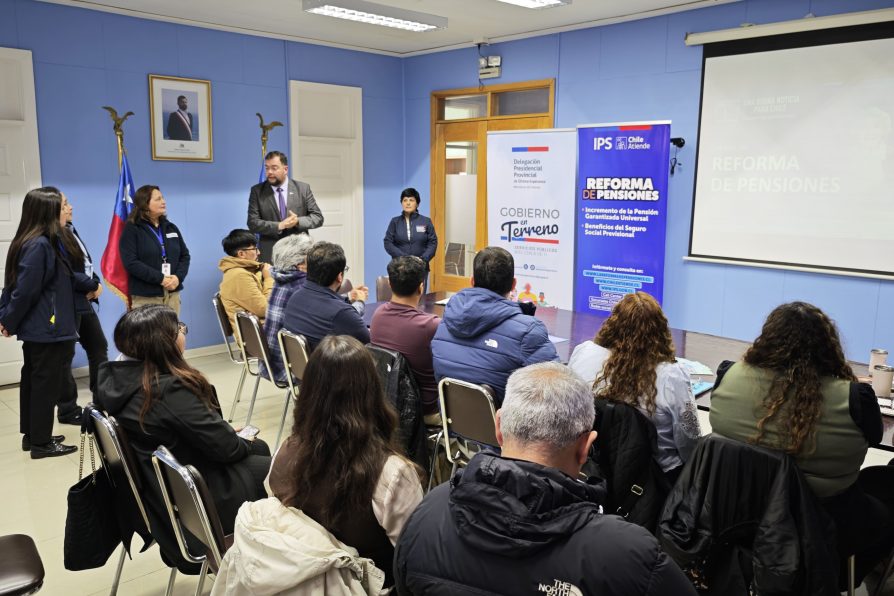 DELEGACIÓN DE ÚLTIMA ESPERANZA ACERCA LOS BENEFICIOS DEL NUEVO SISTEMA DE PENSIONES A COMUNIDADES EDUCATIVAS DE PUERTO NATALES