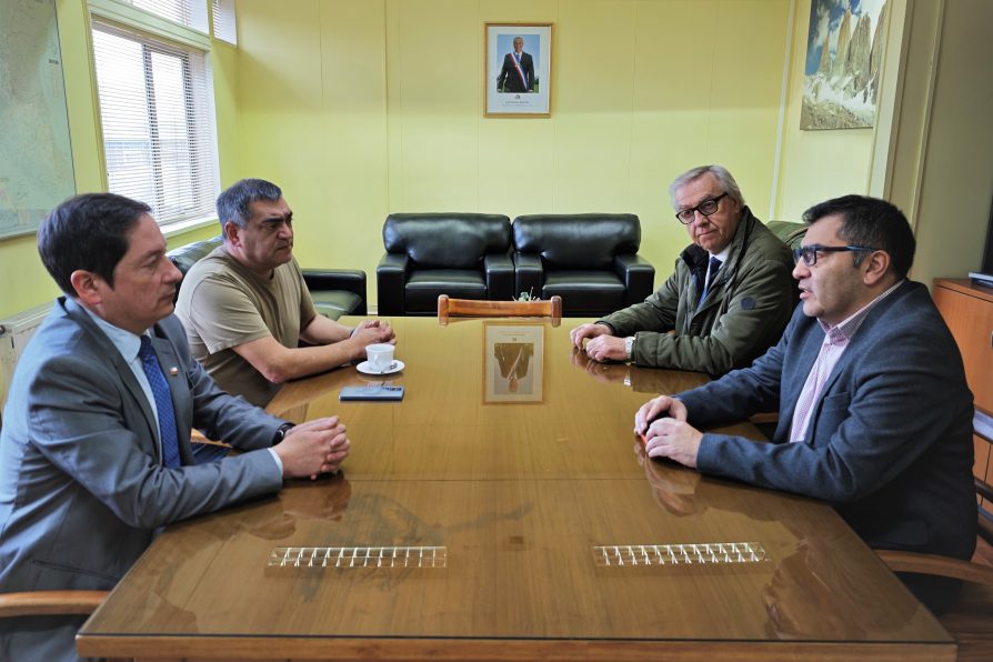 MOP anuncia plan estratégico de conservación para la pista del aeródromo de puerto natales